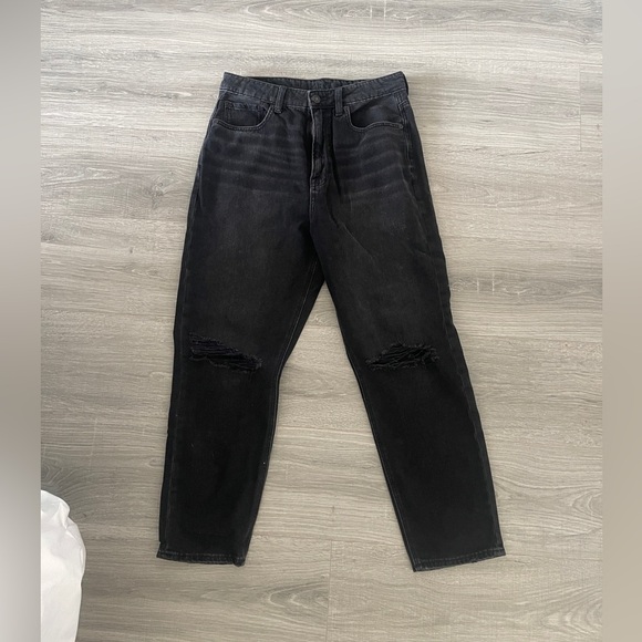 American Eagle Mom Jean 8 short - Picture 1 of 4
